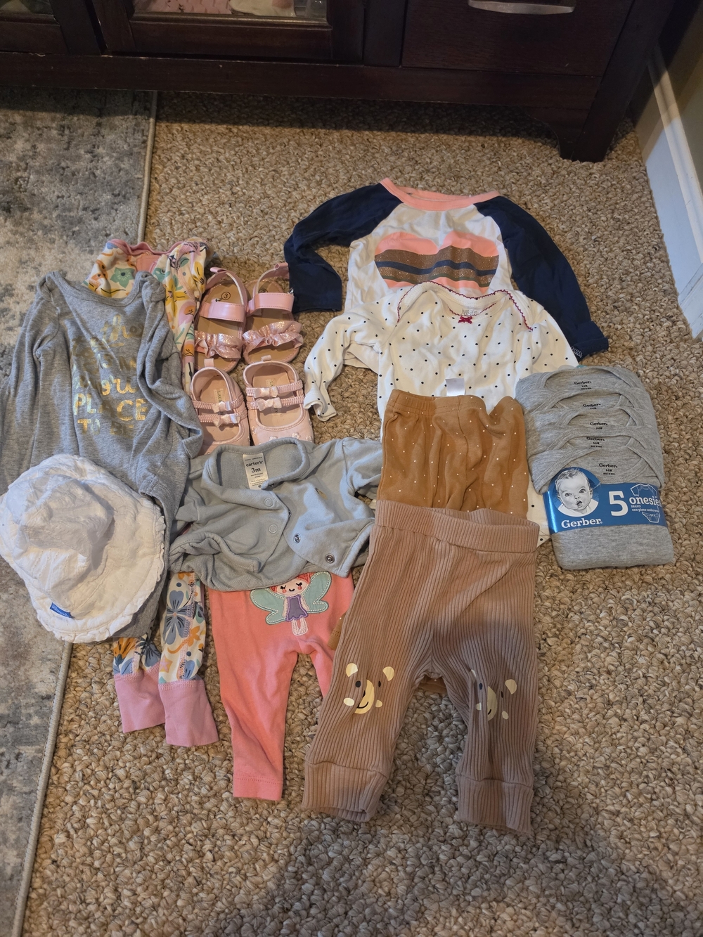 Lot Of Girls Clothes 12 Pieces